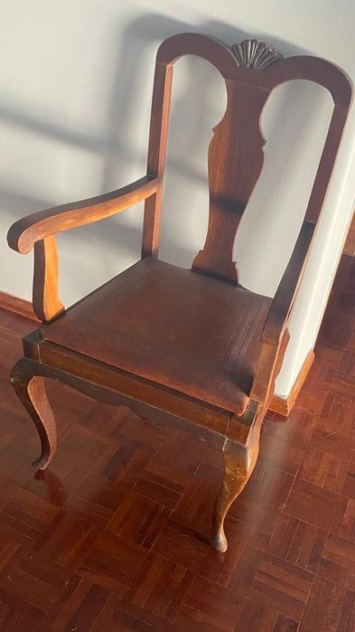 Leather-Seat Chair