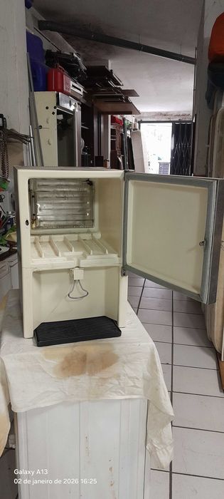 Mini refrigerador de bebidas