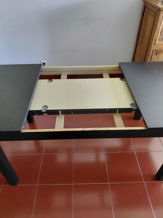 Mesa de refeição + cadeiras