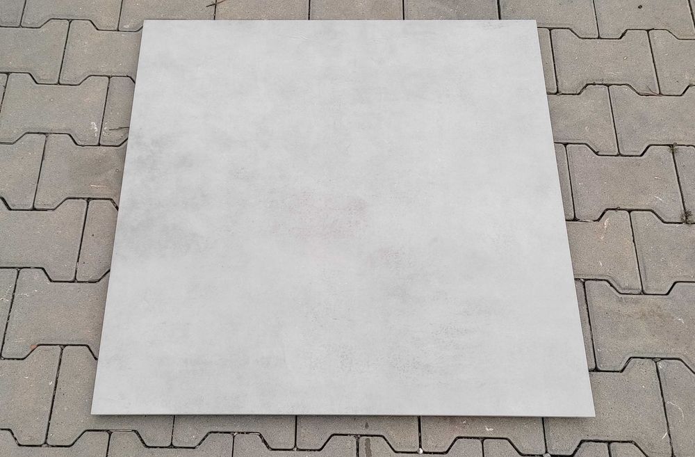 Płytki gresowe podłogowe Batista Marengo  79,7x79,7 cm. Gat.3