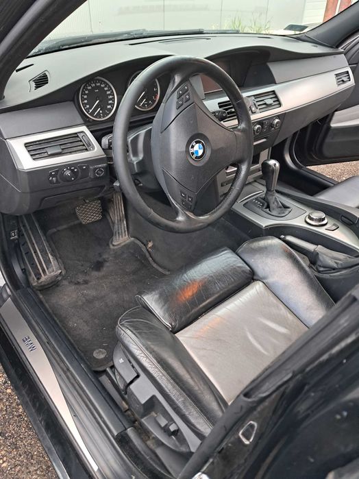BMW E61 530i GAZ Automat Skóry Panorama Hak