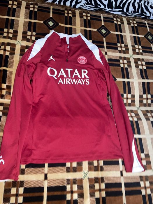 Продается кофта Nike