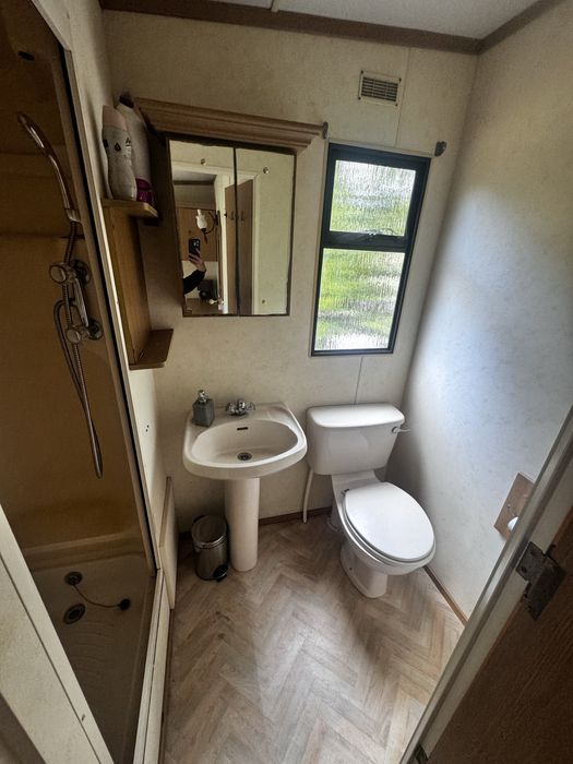 Domek nad jeziorem z linia brzegowa 6 osob