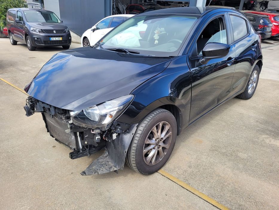 Mazda 2 2017 para peças