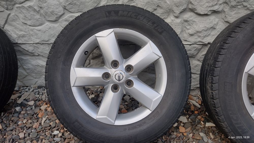 Michelin latitude 215/65/16 комплект на сезон БЕЗ ДИСКІВ