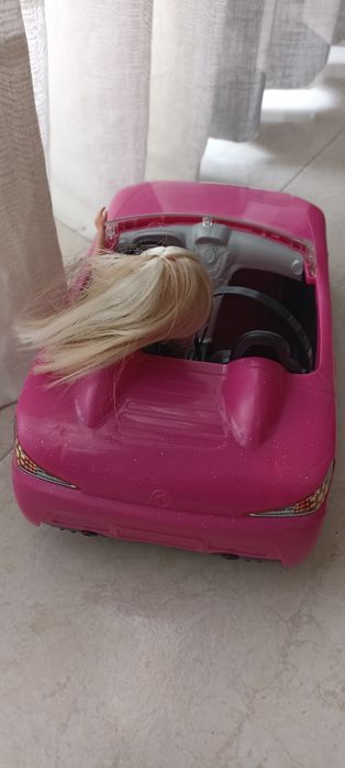 Carro da Barbie com oferta de Barbie
