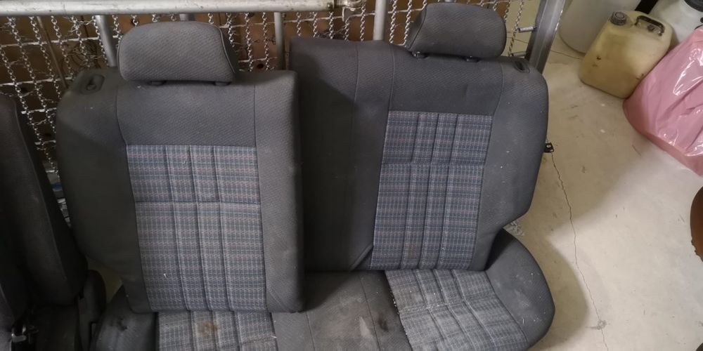 Conjunto de bancos de carro