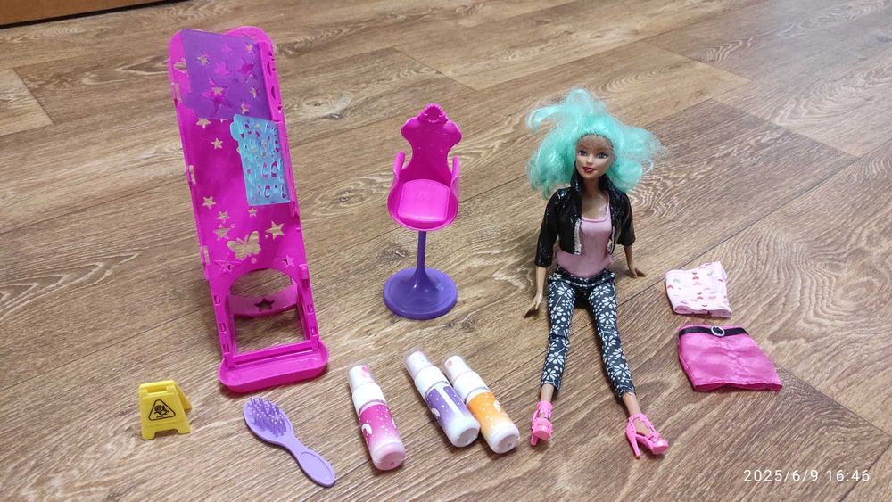 Ігровий набір Barbie в перукарні