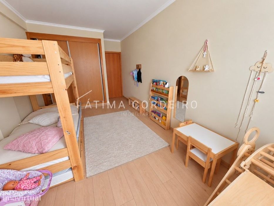 Excelente Apartamento T2 remodelado com parqueamento em ótima local...