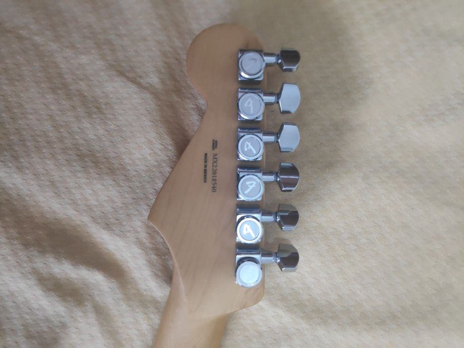 Fender stratocaster opal spark garantia