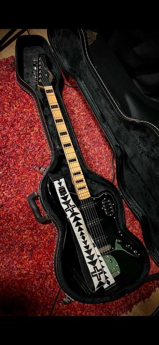 Fender Squier Bass VI FSR black/maple + case PROMO