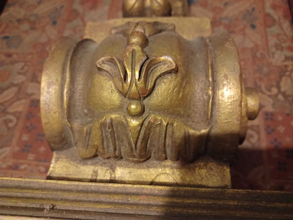 Consola em mármore e madeira