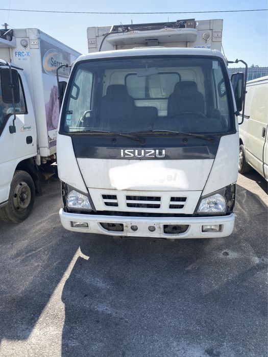 Isuzu NKR 2008 (peças)