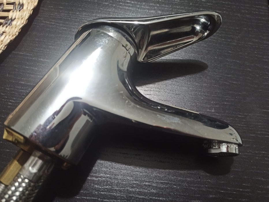 Vendo torneira roka nova para lavatório