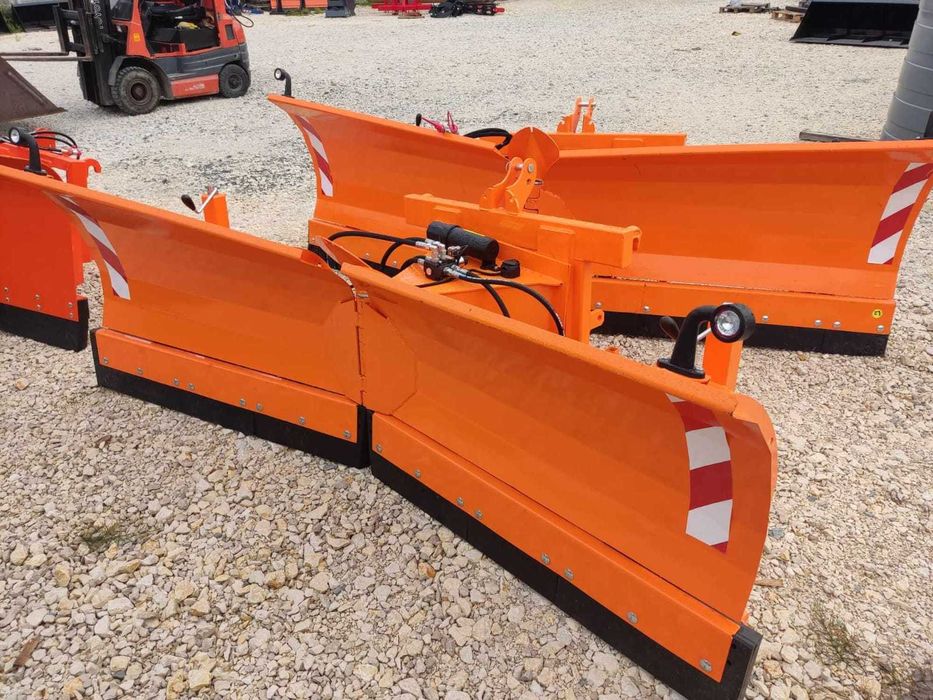 Pług do śniegu strzałka Volant hydrauliczny składany euro tuz 2,5-3,2m
