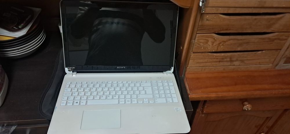 Sony vaio SVF152A29M (AVARIA)