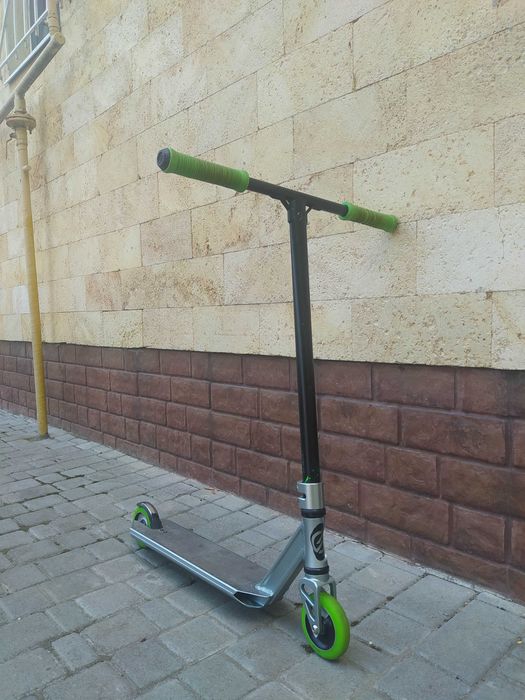 Продам самокат Oxelo Stunt Freestyle MF 3.6