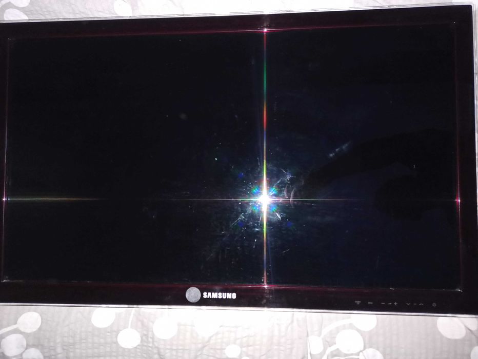 Samsung UE32D6000 na części - uszkodzona płyta główna