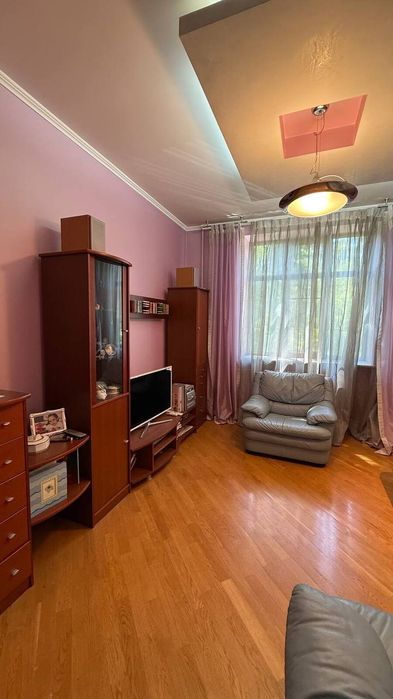Продам 2 к. квартиру в Сталинке, Проспект Гагарина/Шевченко, парк Победы