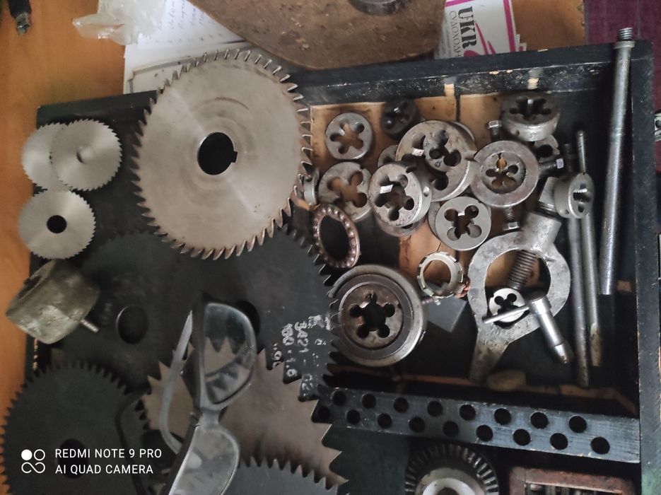 Лерка, плашки, метчики, патрон, диски