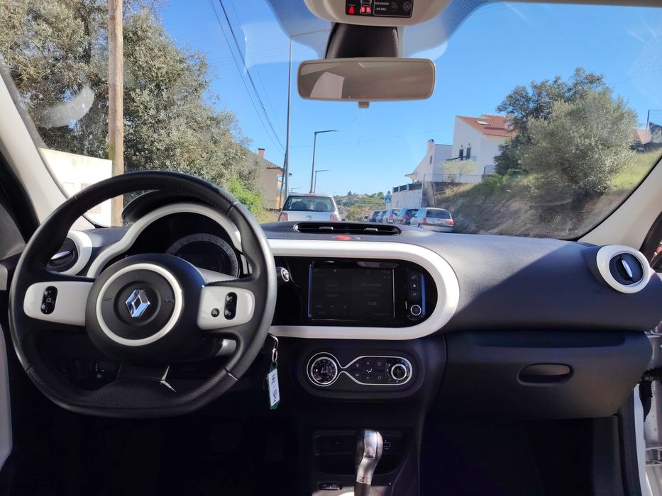 Renoult twingo zee elétrico 2021