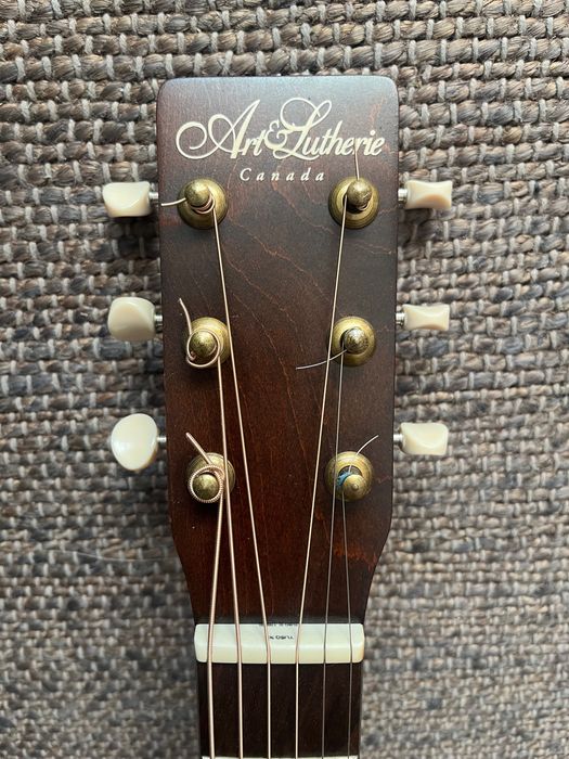 Guitarra Art & Lutherie (Godin)