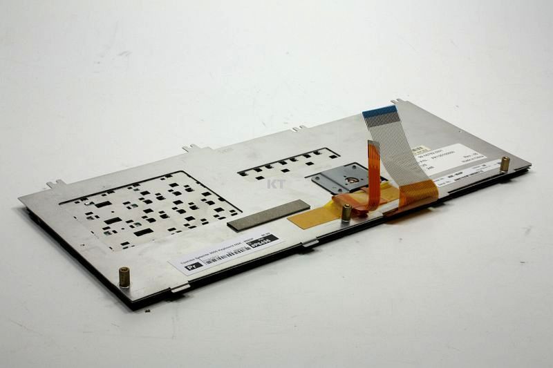 Vários teclados de laptop