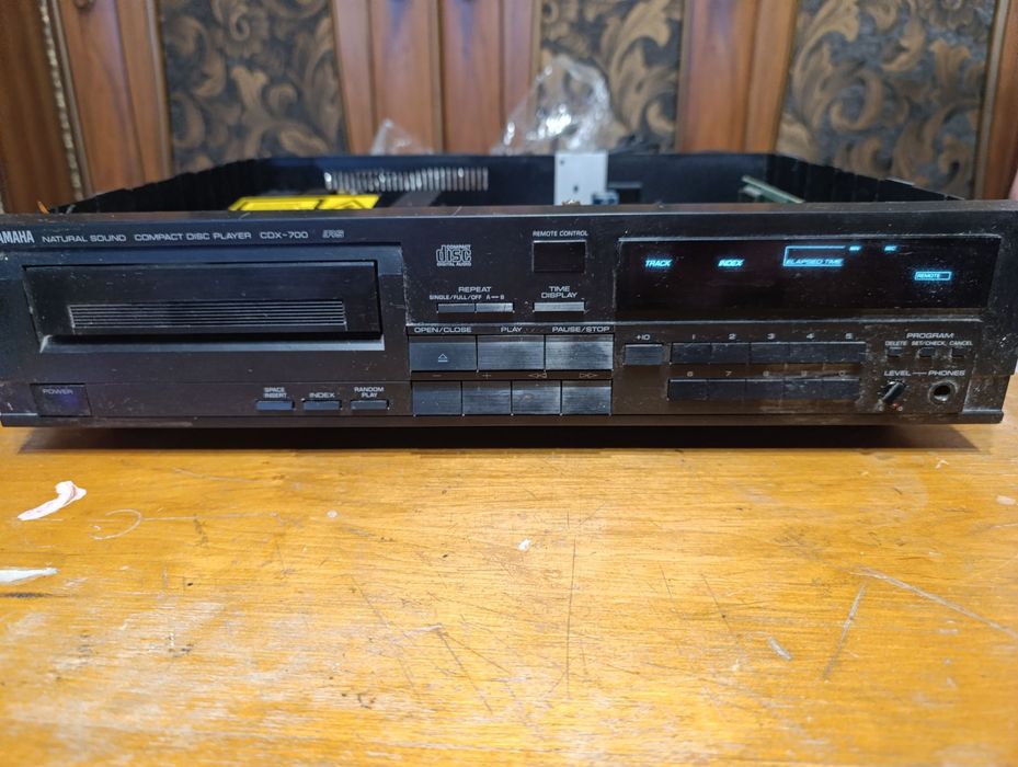 CD Проигрыватель yamaha cdx-700