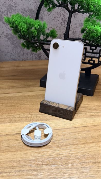 Iphone 16 e на 128 gb є  В ГАРНОМУ СТАНІ Є ОБМІН