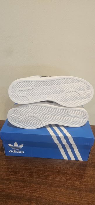 Adidas Superstar 43  ***NOVOS***