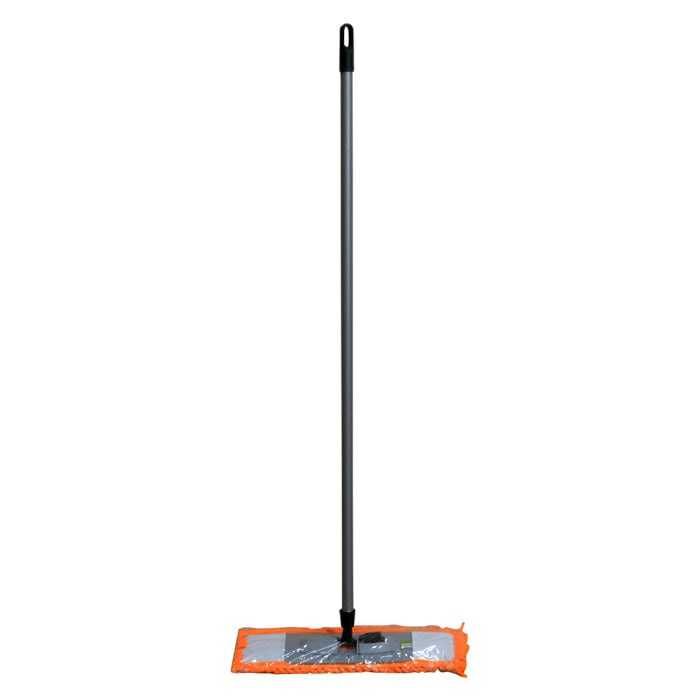 Швабри дерев’яні або пластикові