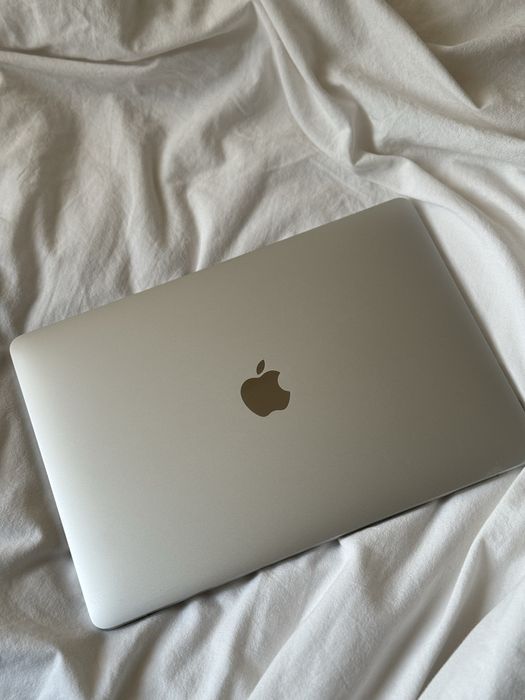 MacBook Pro 13” 2017 (A1708) | i5 | 8 GB RAM | 128 GB SSD | Retina