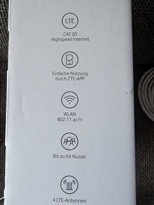Router ZTE modem LTE 4G+ jak nowy z anteną dodatkową na kartę SIM