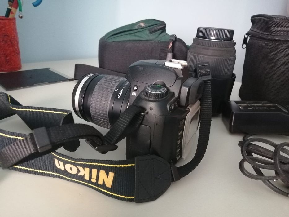 Câmara fotográfica Nikon D70