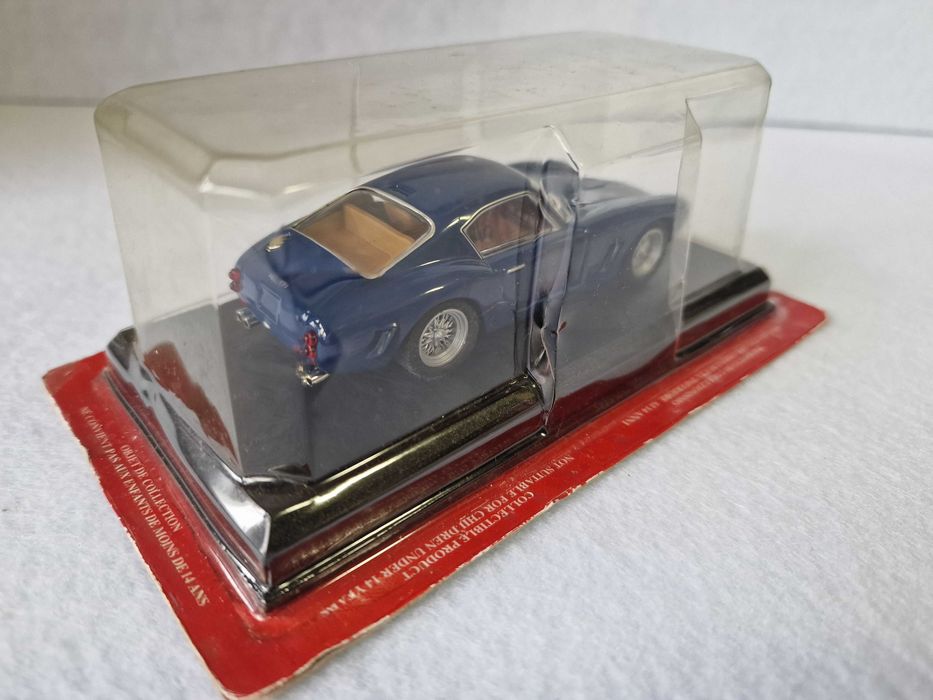 Miniatura 1:43 Ferrari 250 GT SWB  carro de coleção Ferrari