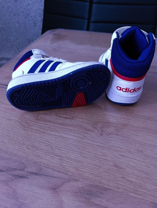 Дитячі кросівки Adidas, оригінал