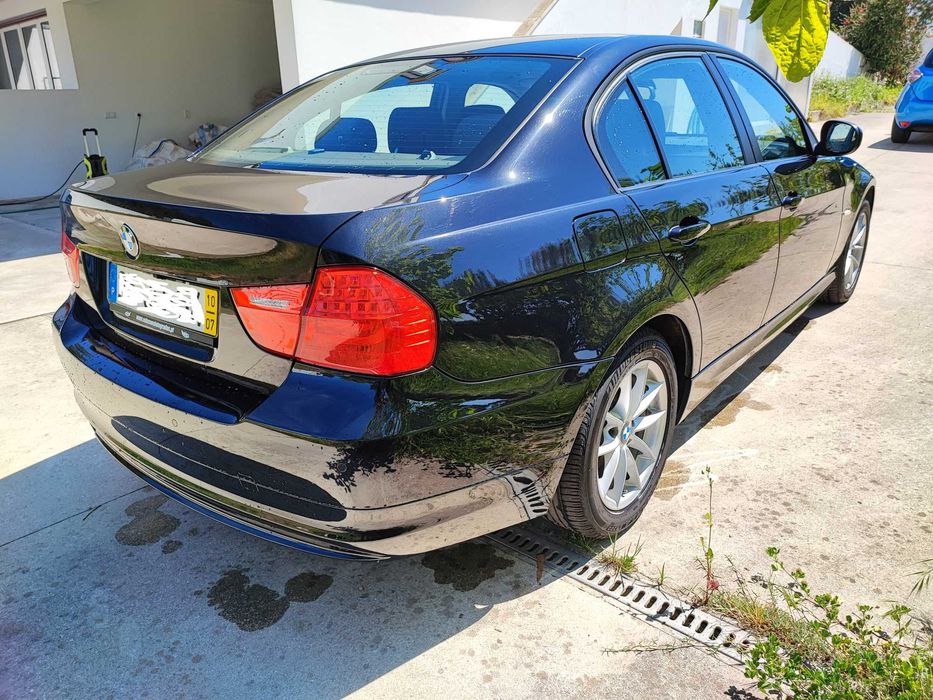 BMW E90 318d 2010