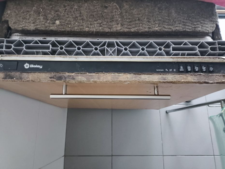 Maquina lavar loiça para peças.