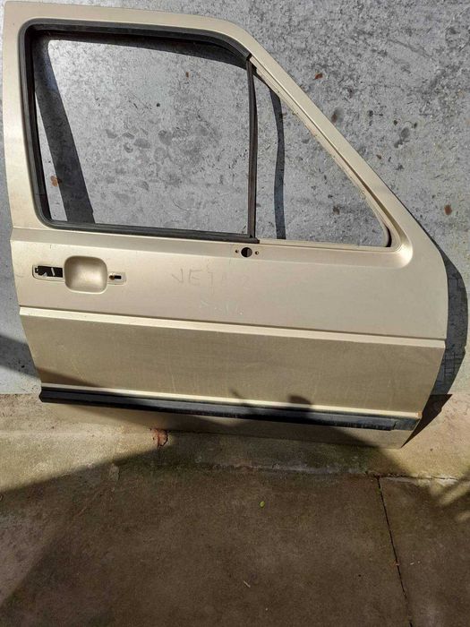 Передні праві двері golf 2 jetta 2