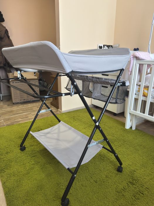 Продам пеленальний столик