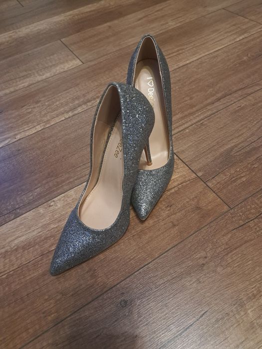 Deezee 36 szpilki srebrne brokat