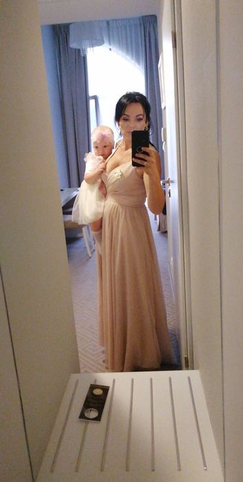 Piękna długa sukienka