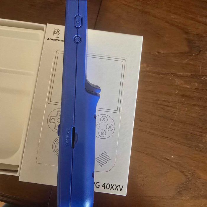 Consolas Retro Anbernic RG35XX Plus e RG40XXV — Novas