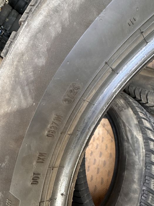Резина зимная.   Pirelli.   235.55.19   Britain