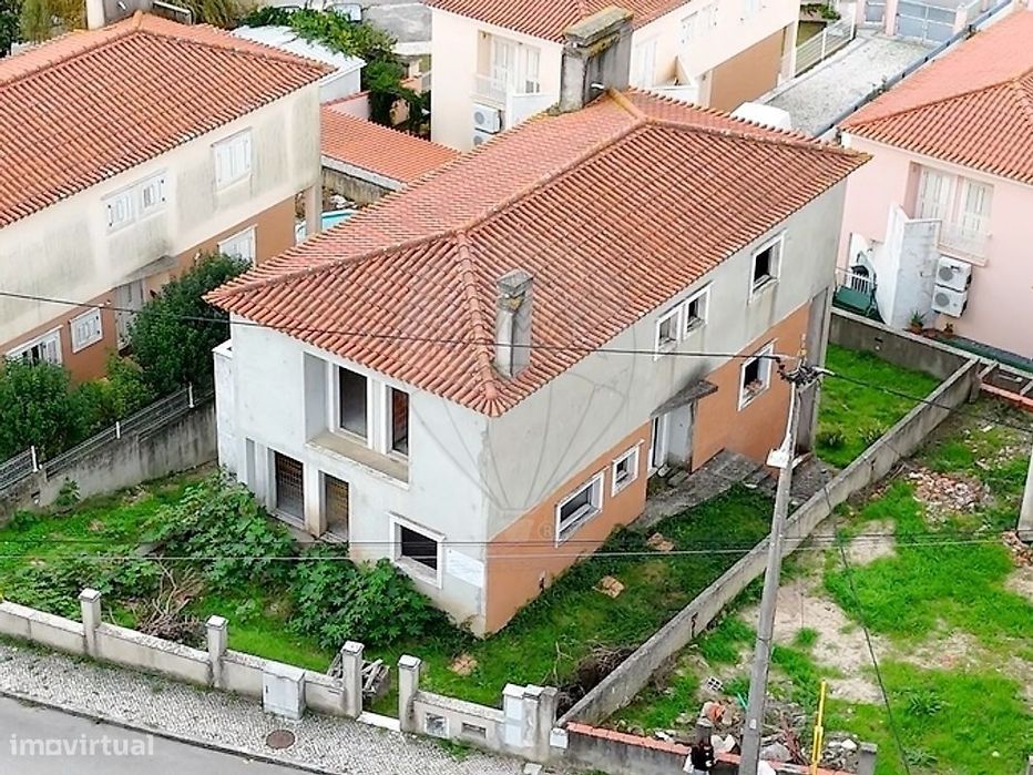 Moradia T4 para venda