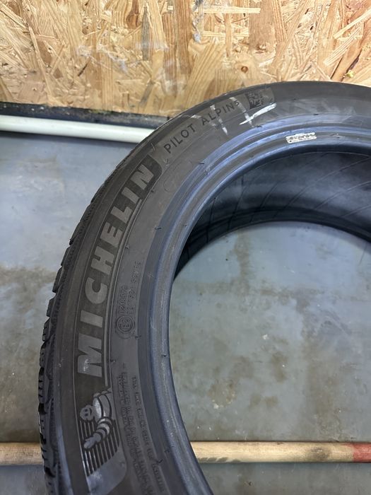 225/50R18 michelin alpin 5