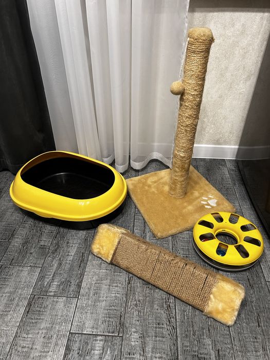 Набор для кота(когтеточки,игрушки,лоток)цена за все