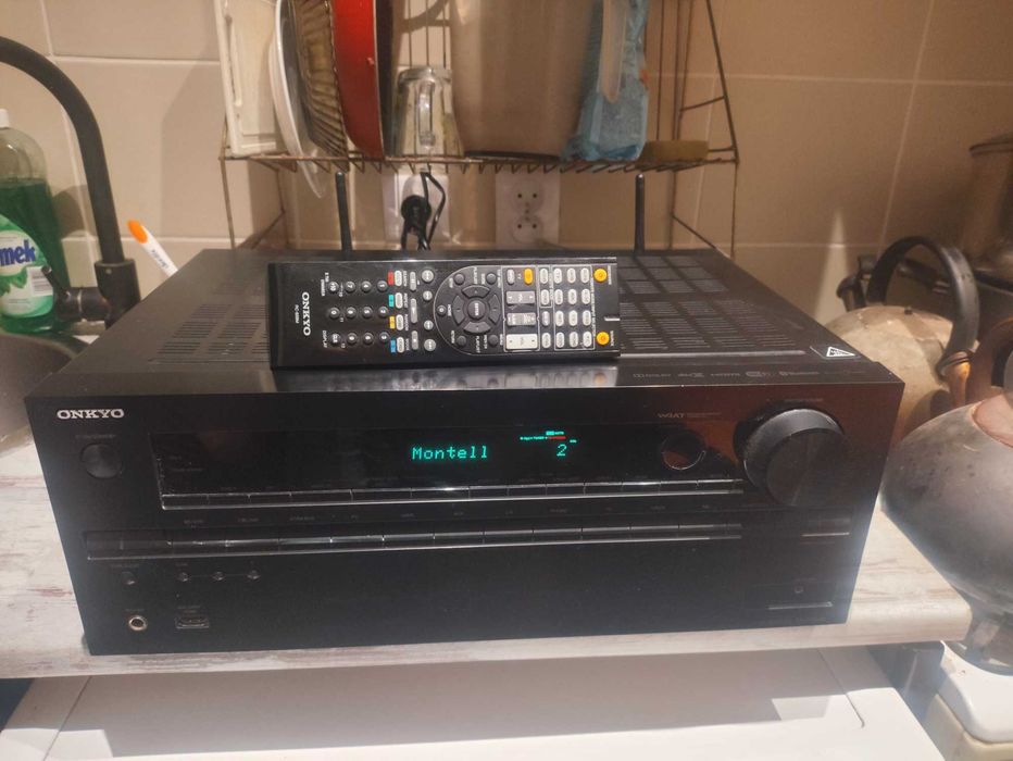 Sprzedam 7.2 Onkyo TX-NR646 Wi-Fi BT Atmos DTS:X 4K60P Hi-Res Spotify