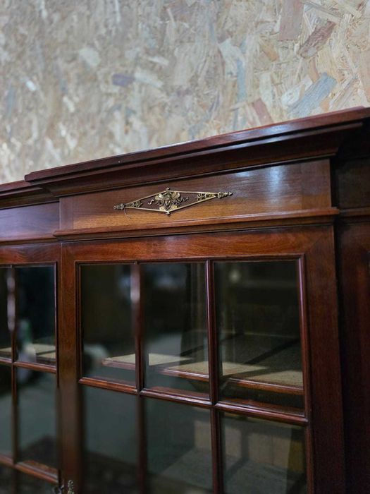 Biblioteczka Empire okuwana mosiądzem #2370 Stylowy Węgrów