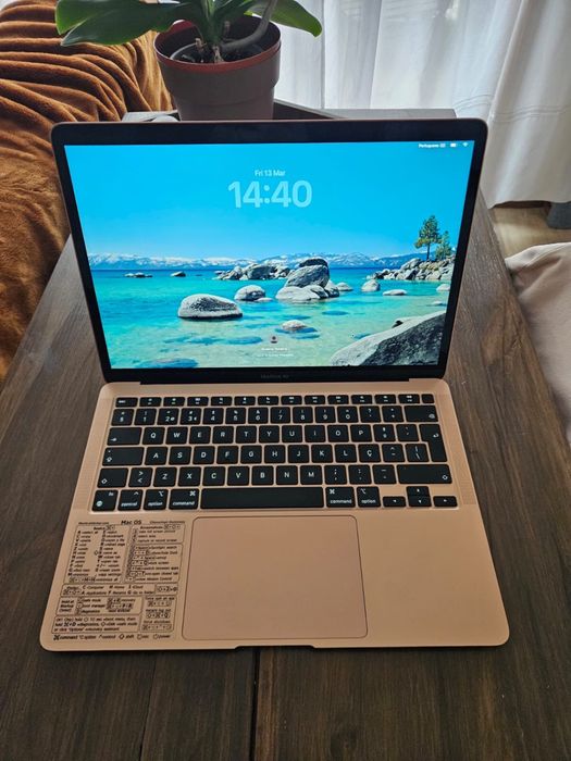 Macbook Air 13 M1 256gb (2020)